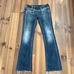 Diesel jeans slim boot with raw hem